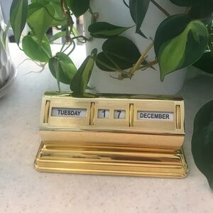 Elegant Gold Flip Desk Calendar